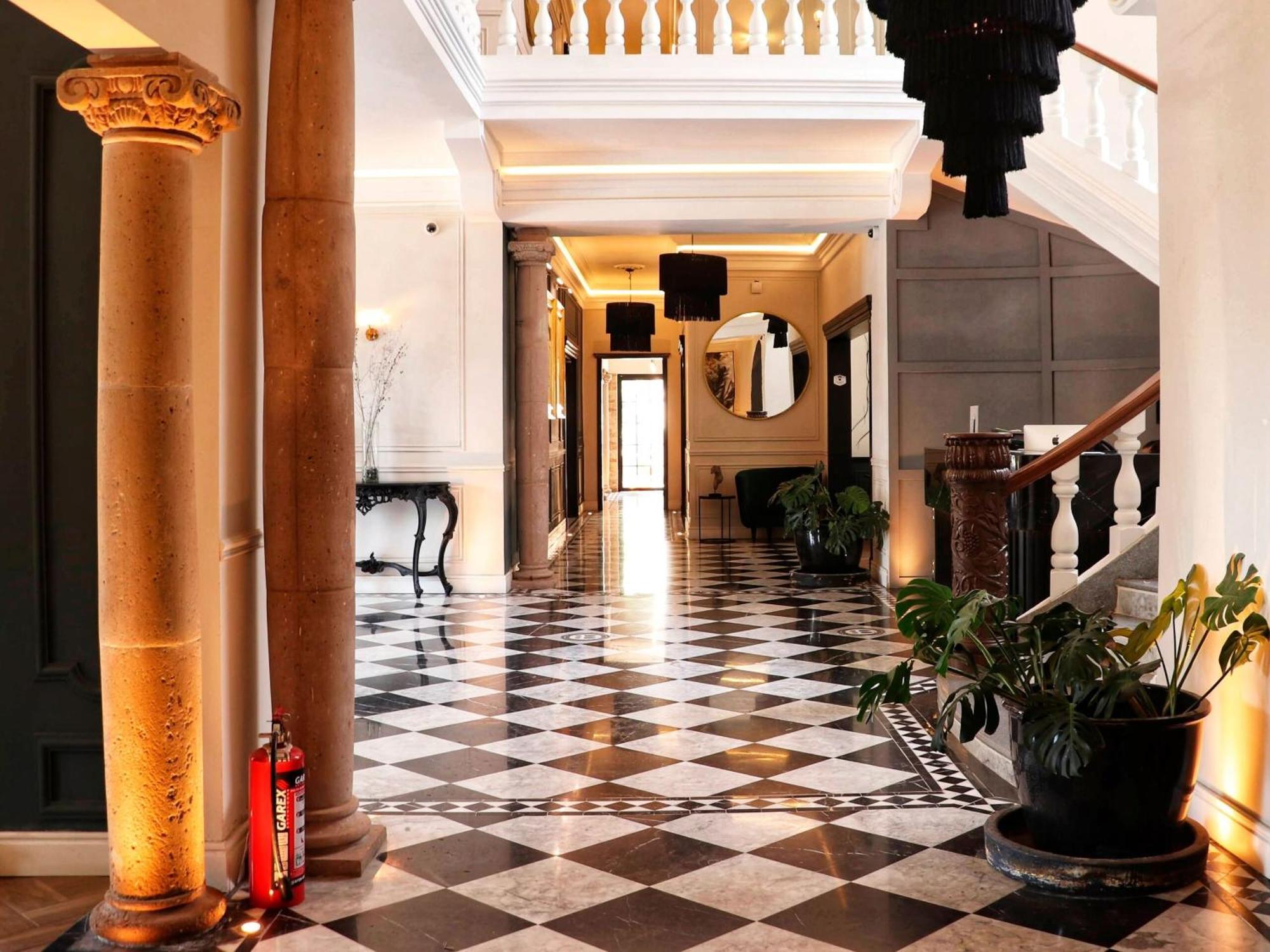 Hotel Mansion E Borbon León Dış mekan fotoğraf