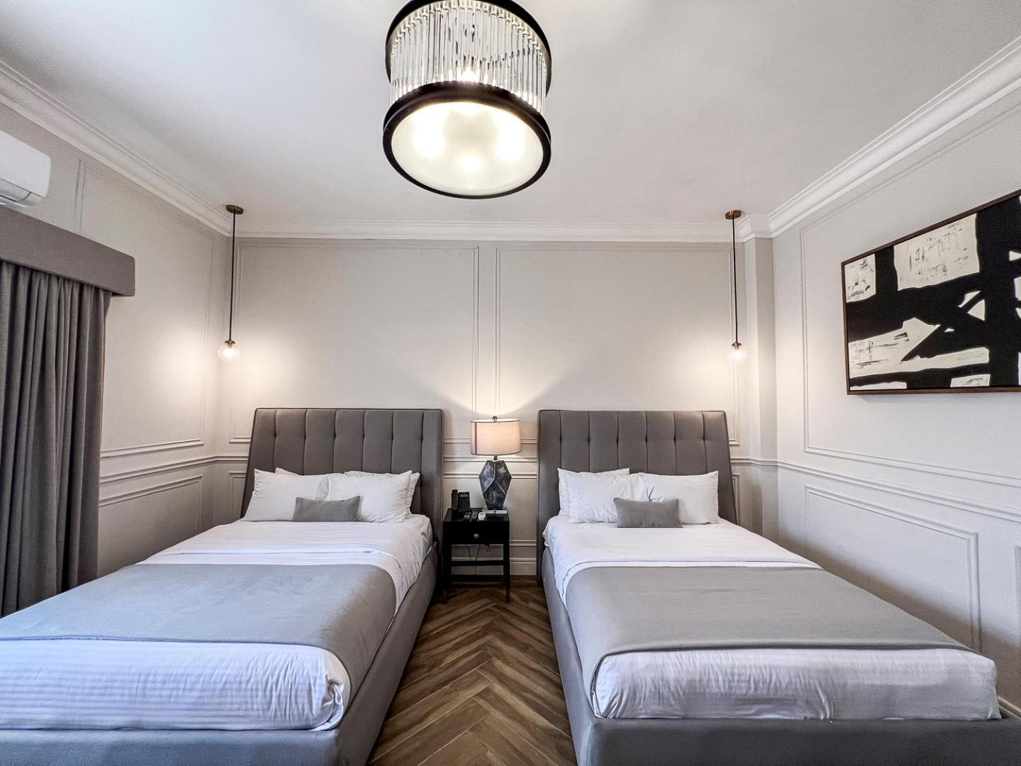 Hotel Mansion E Borbon León Dış mekan fotoğraf