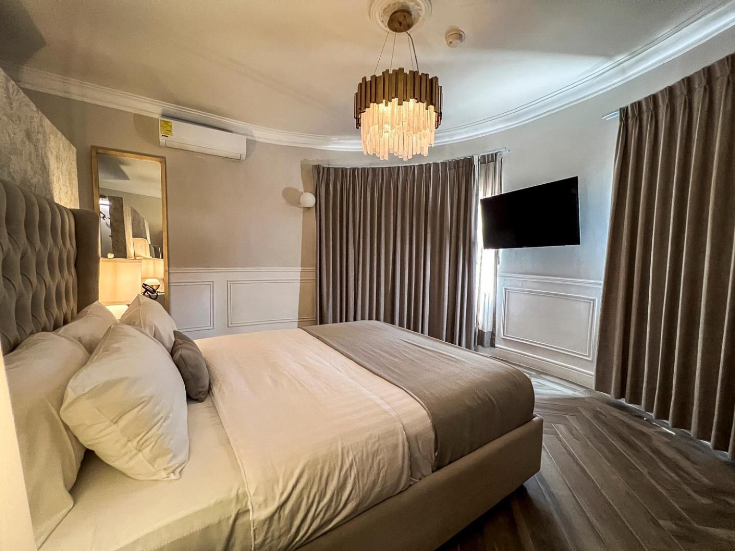 Hotel Mansion E Borbon León Dış mekan fotoğraf